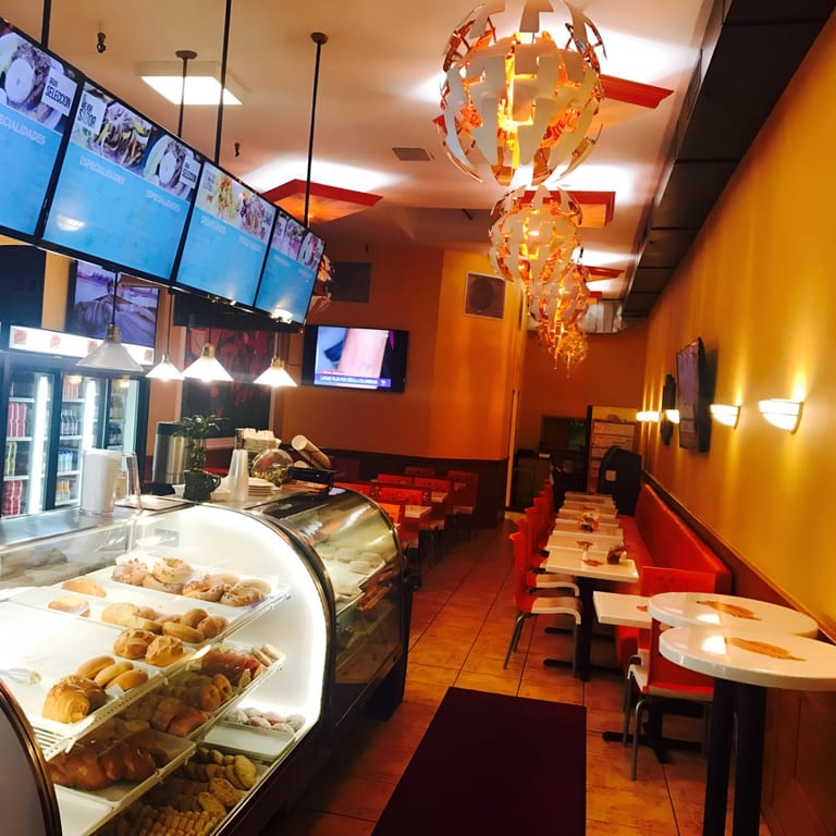 Easy Access and Convenient Dining
