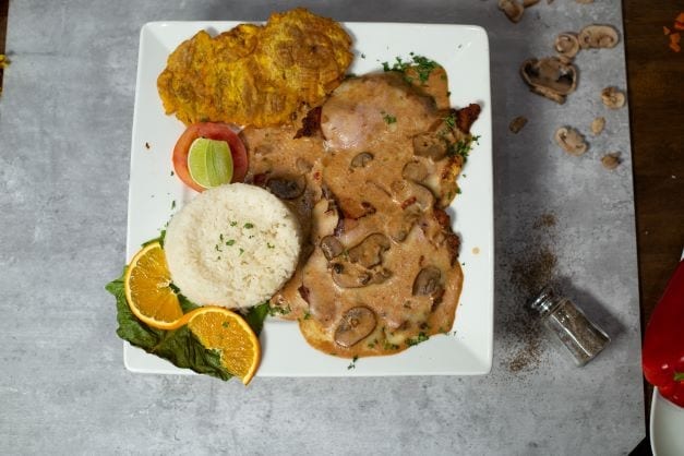 Pechuga en Champinones.