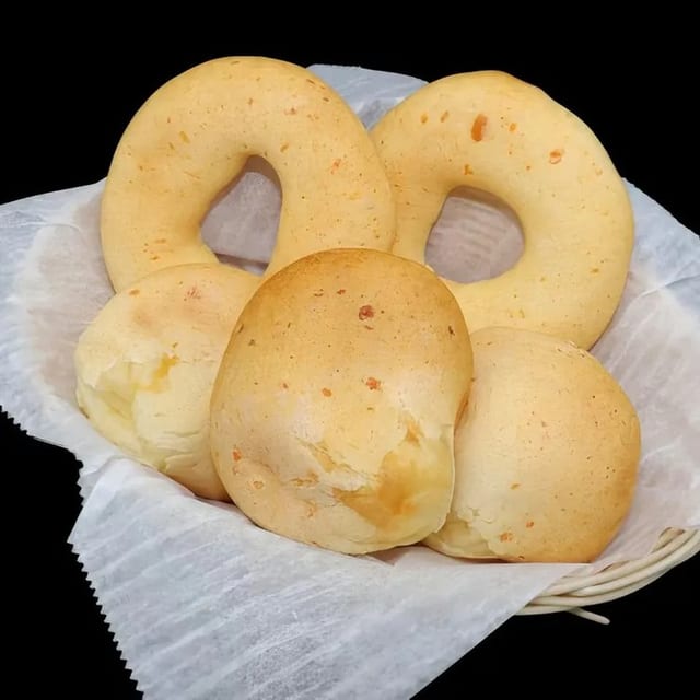 Pandebono.